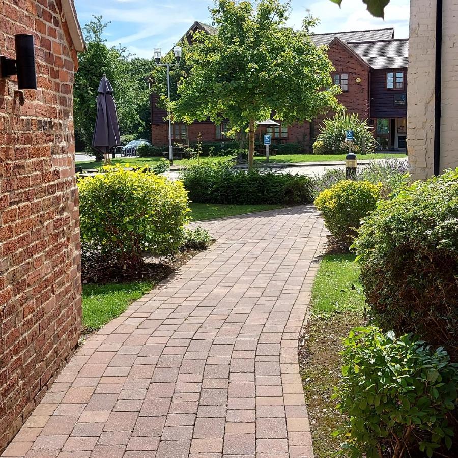 Meadow Farm Redditch By Marstons Inns Luaran gambar