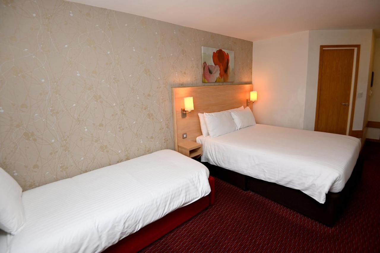 Meadow Farm Redditch By Marstons Inns Luaran gambar