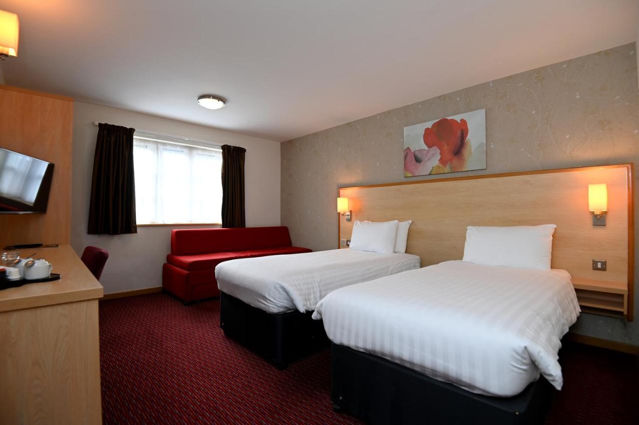 Meadow Farm Redditch By Marstons Inns Luaran gambar