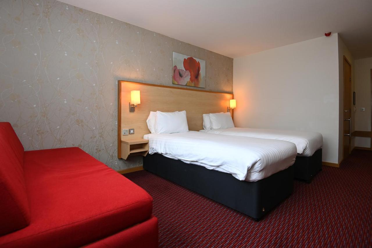 Meadow Farm Redditch By Marstons Inns Luaran gambar